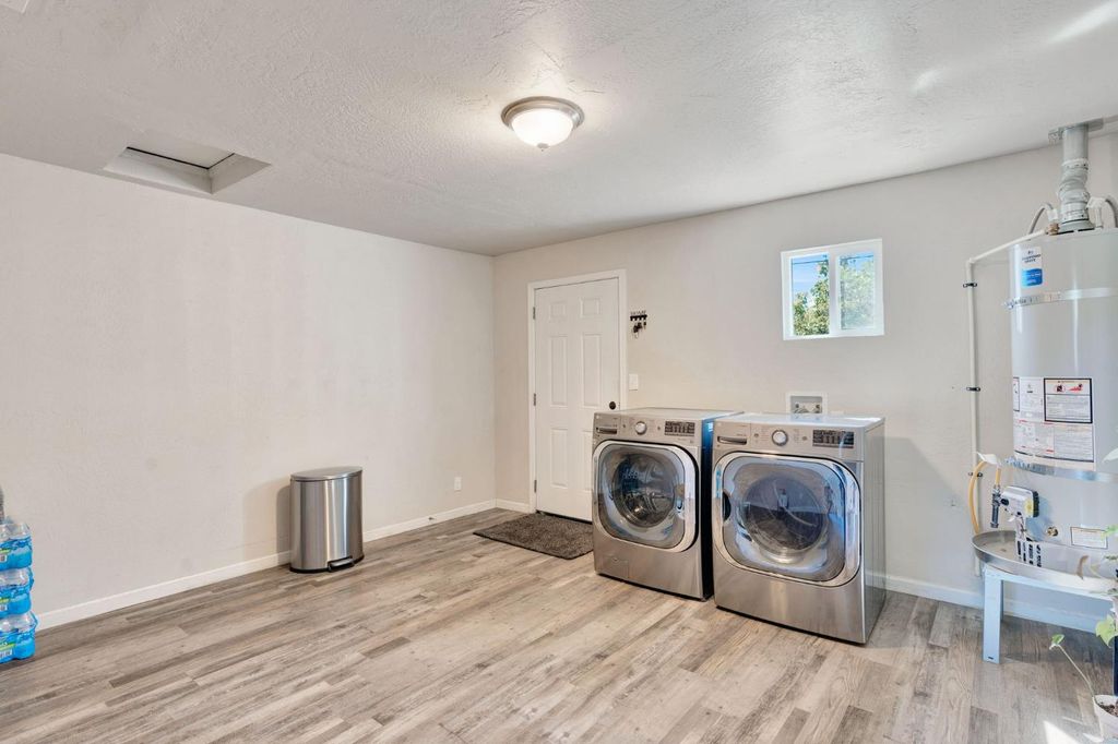 Image 23 of property listing at 3604 E Olive Avenue, Fresno, CA 93702