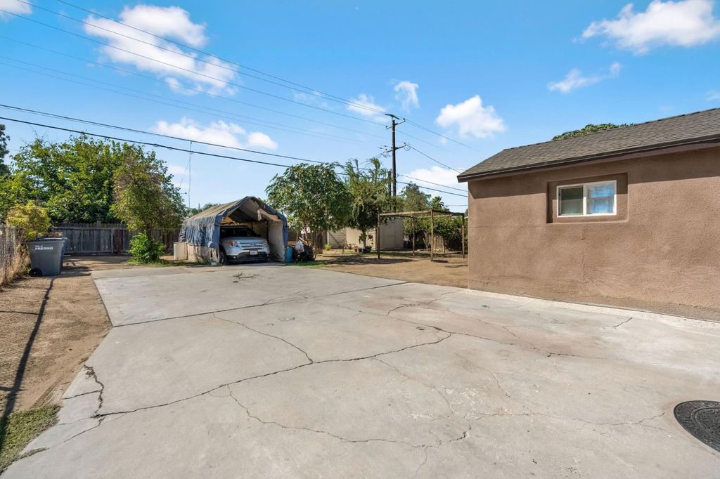 Image 27 of property listing at 3604 E Olive Avenue, Fresno, CA 93702