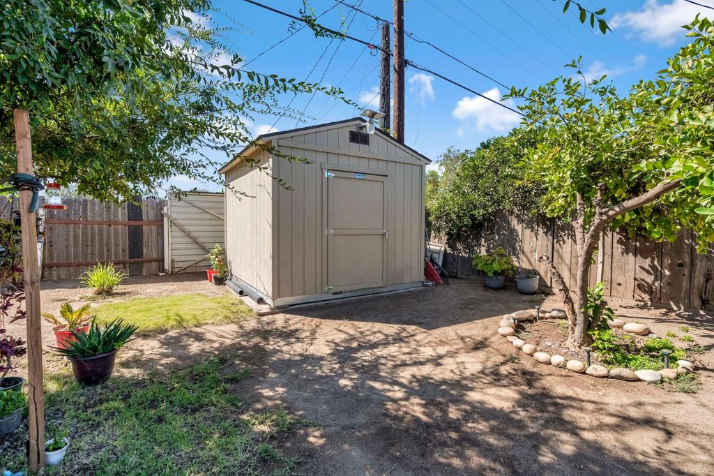 Image 29 of property listing at 3604 E Olive Avenue, Fresno, CA 93702