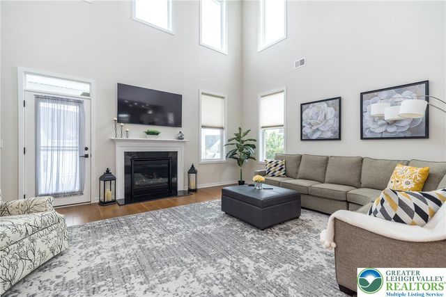 1815 Valley View Drive, South Whitehall Twp, PA 18104