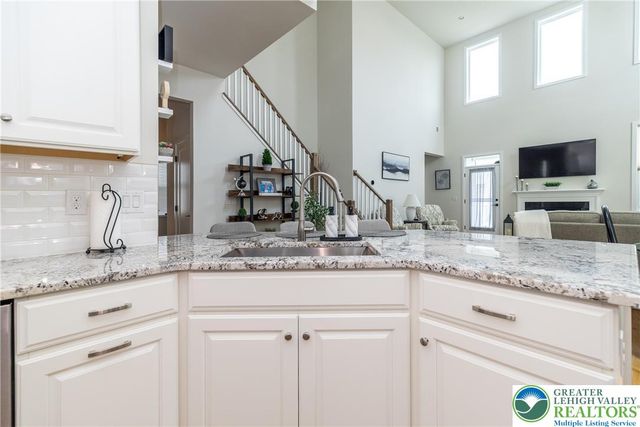 1815 Valley View Drive, South Whitehall Twp, PA 18104