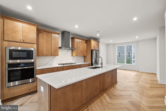 42106 PICASSO SQ, Ashburn, VA 20148