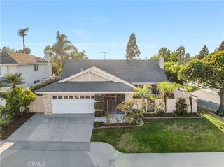 2751 Canary Drive, Costa Mesa, CA 92626