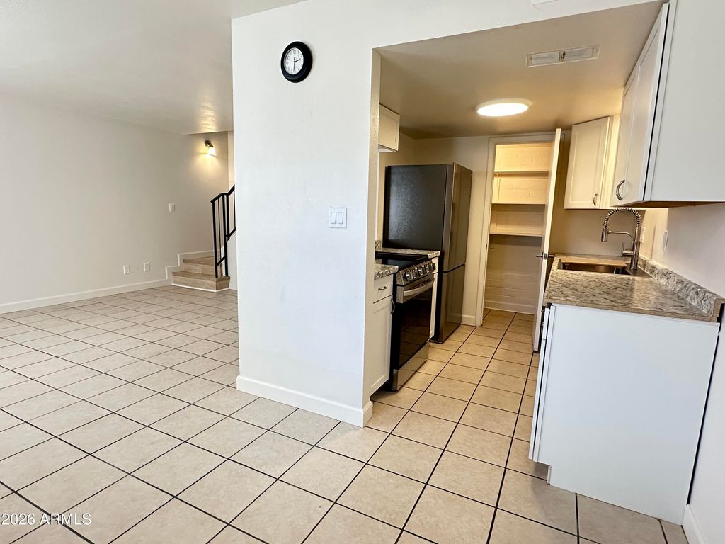 5205 N 42ND Parkway, Phoenix, AZ 85019 — photo 2