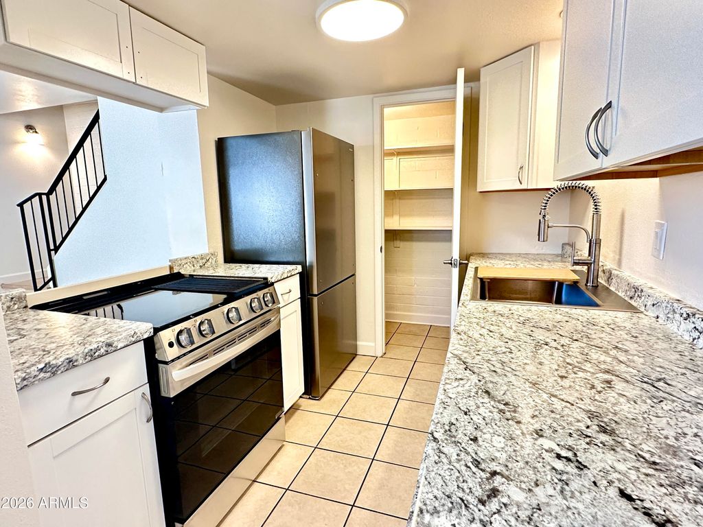 5205 N 42ND Parkway, Phoenix, AZ 85019 — photo 3
