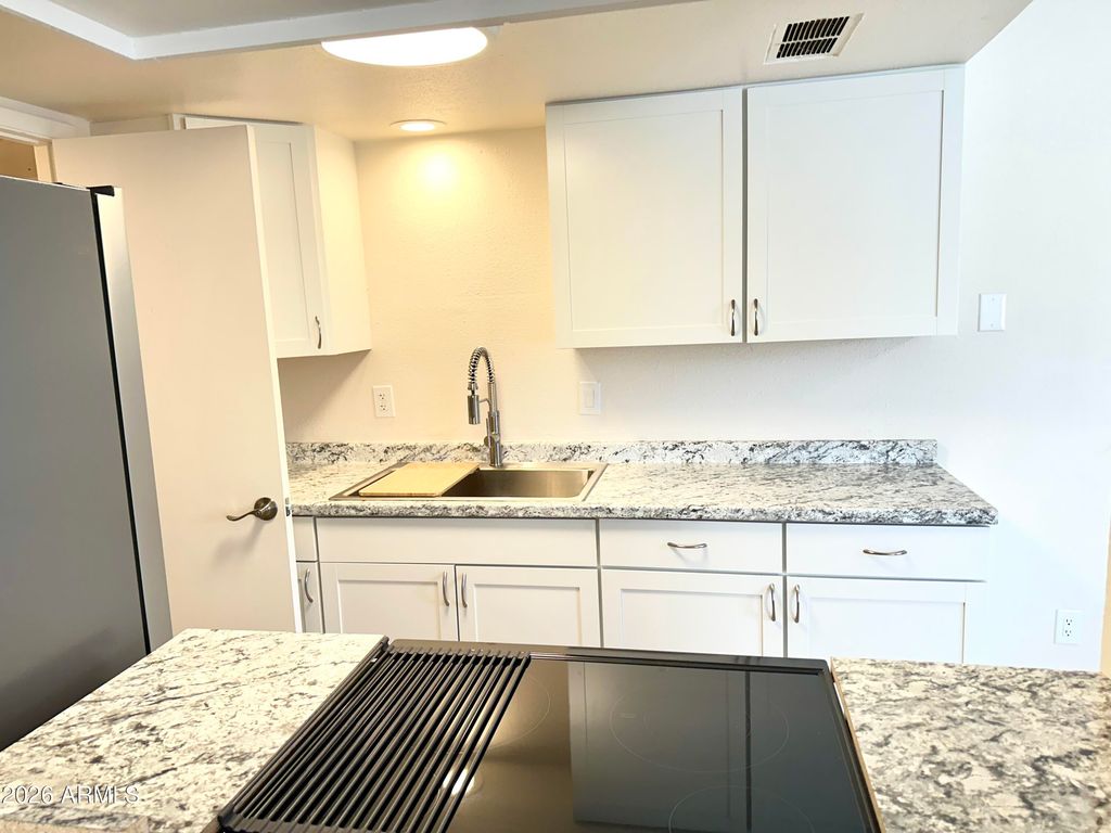 5205 N 42ND Parkway, Phoenix, AZ 85019 — photo 5