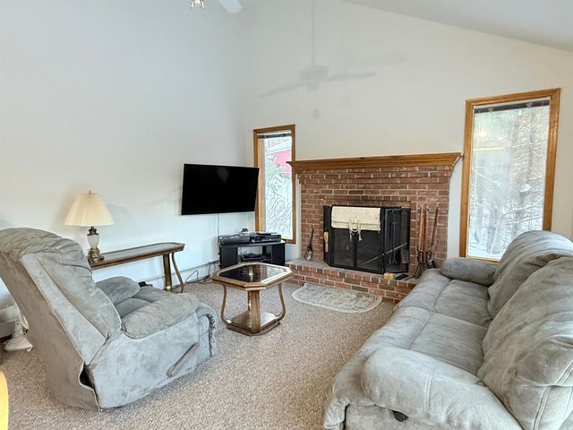 32 Plumley Avenue, Ludlow, VT 05149