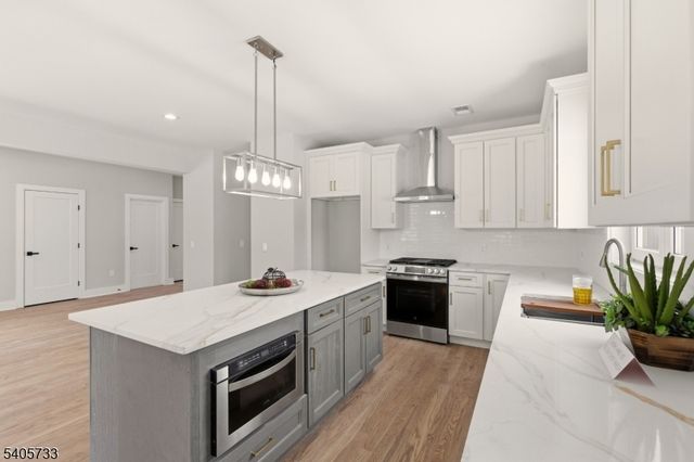 237 S Main St, Raritan Twp., NJ 08822