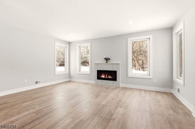 237 S Main St, Raritan Twp., NJ 08822