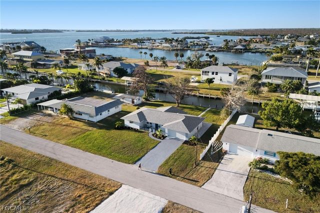 1940 Pennsylvania AVE, Englewood, FL 34224