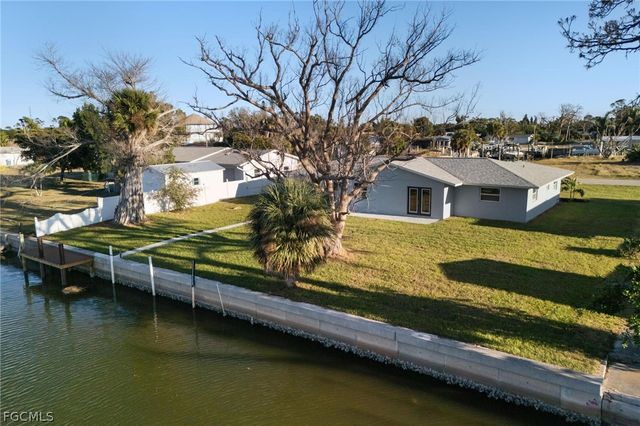 1940 Pennsylvania AVE, Englewood, FL 34224