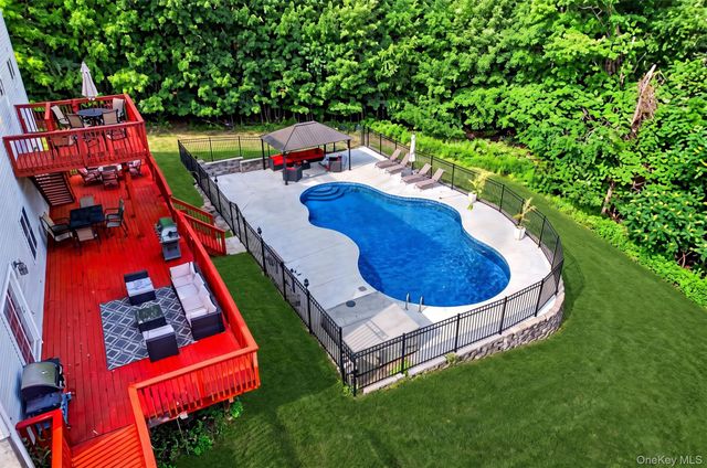3 Harvey Way, Newburgh, NY 12550