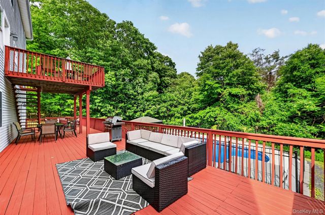 3 Harvey Way, Newburgh, NY 12550