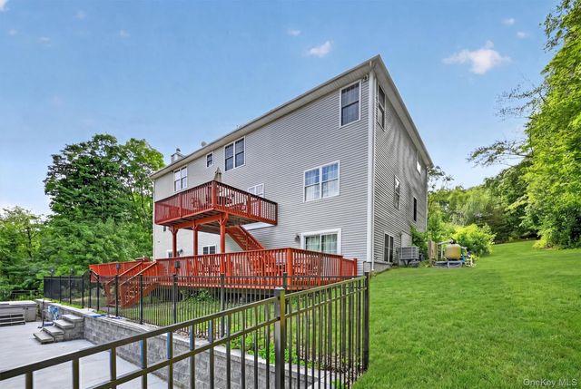 3 Harvey Way, Newburgh, NY 12550