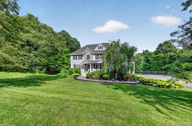 3 Harvey Way, Newburgh, NY 12550