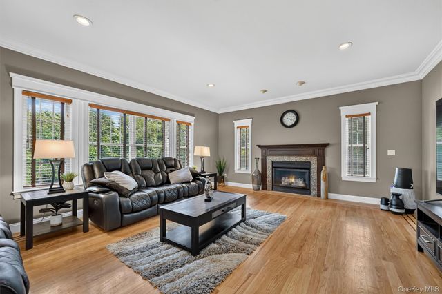 3 Harvey Way, Newburgh, NY 12550