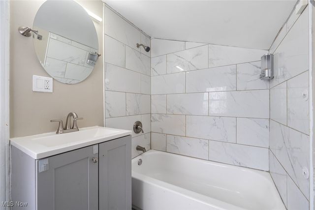 18851 Raymond Street, Maple Heights, OH 44137