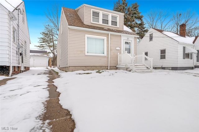 18851 Raymond Street, Maple Heights, OH 44137