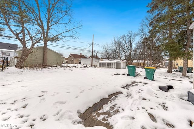 18851 Raymond Street, Maple Heights, OH 44137