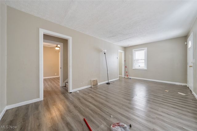 18851 Raymond Street, Maple Heights, OH 44137