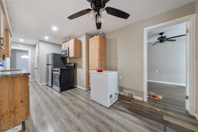 18851 Raymond Street, Maple Heights, OH 44137