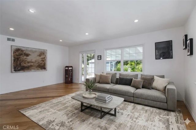 22031 W Galvez Street, Woodland Hills, CA 91364