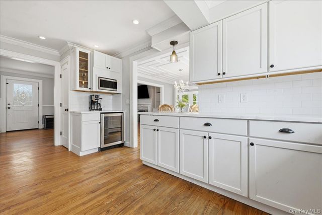 17 Norman Avenue, Amityville, NY 11701