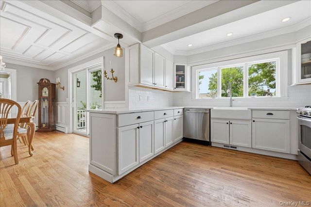 17 Norman Avenue, Amityville, NY 11701