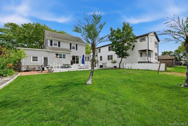 17 Norman Avenue, Amityville, NY 11701