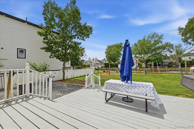 17 Norman Avenue, Amityville, NY 11701
