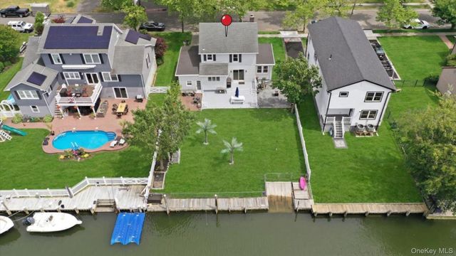 17 Norman Avenue, Amityville, NY 11701