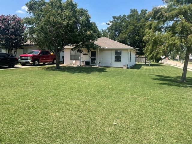 227 SE 3rd Street, Moore, OK 73160