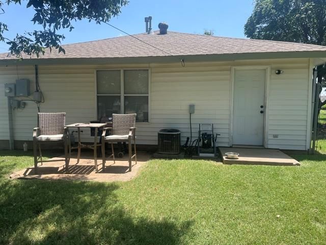 227 SE 3rd Street, Moore, OK 73160