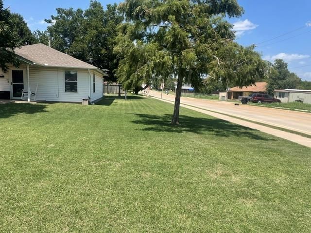 227 SE 3rd Street, Moore, OK 73160
