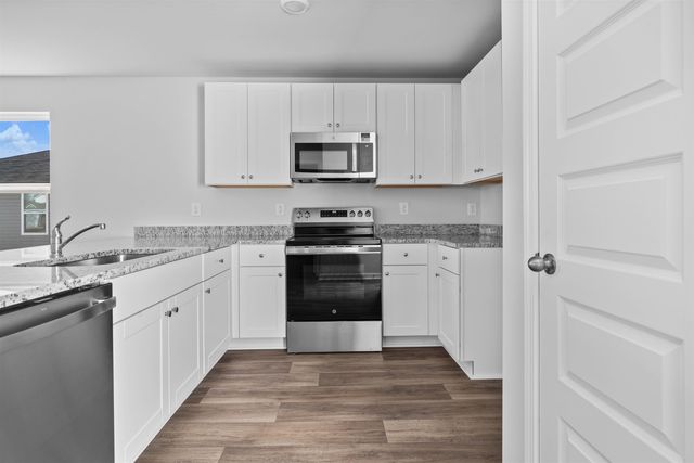 256 Pleasant Valley Dr, Loris, SC 29569