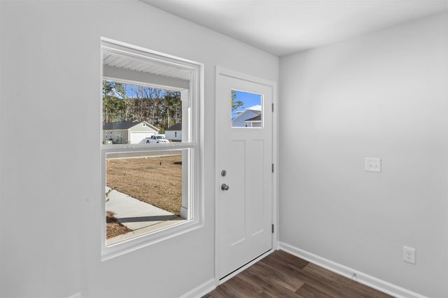 256 Pleasant Valley Dr, Loris, SC 29569