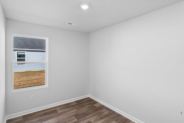 256 Pleasant Valley Dr, Loris, SC 29569