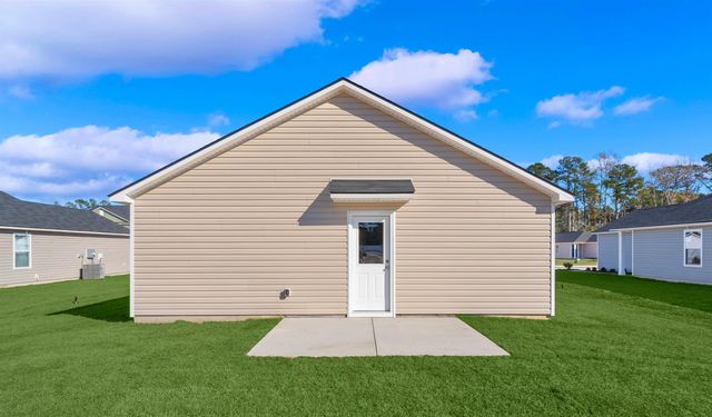 256 Pleasant Valley Dr, Loris, SC 29569