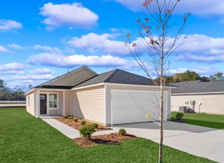 256 Pleasant Valley Dr, Loris, SC 29569