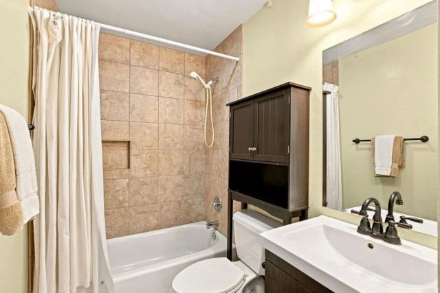 10890 Macouba Place, San Diego, CA 92124