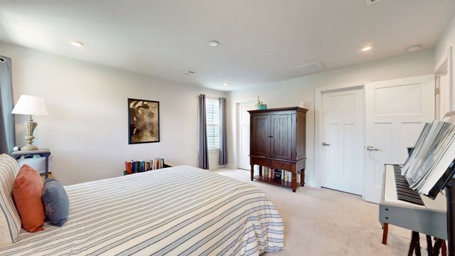 3428 Pepper Glendale Dr, Murfreesboro, TN 37128