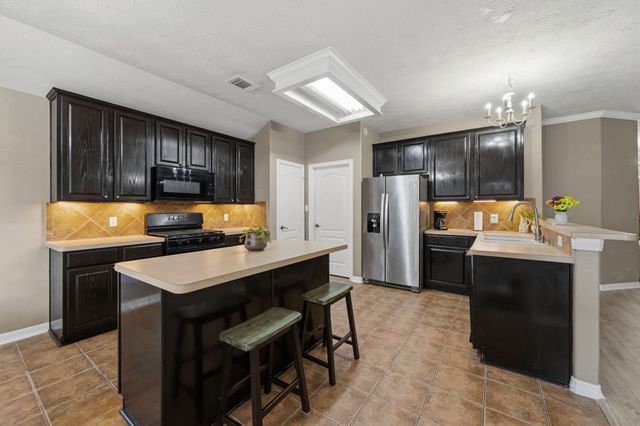 8218 Shady Ace Lane, Humble, TX 77346