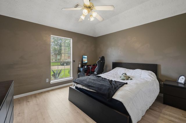 8218 Shady Ace Lane, Humble, TX 77346