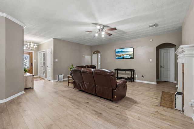 8218 Shady Ace Lane, Humble, TX 77346