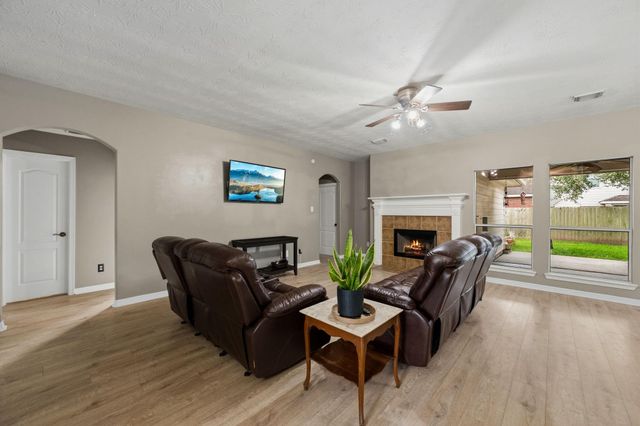 8218 Shady Ace Lane, Humble, TX 77346