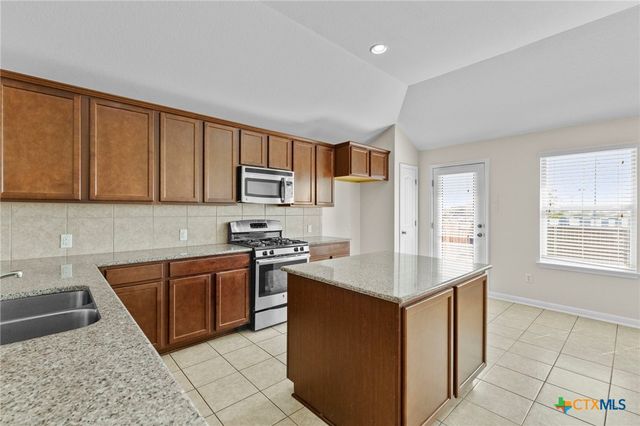 185 silver maple, Kyle, TX 78640