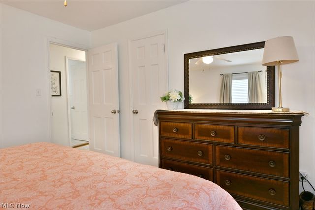 1239 Churchill Road, Lyndhurst, OH 44124