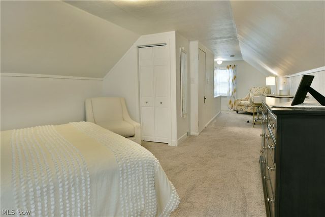1239 Churchill Road, Lyndhurst, OH 44124