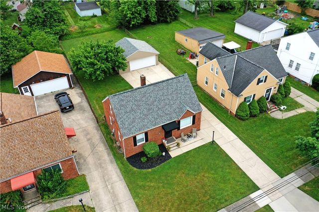1239 Churchill Road, Lyndhurst, OH 44124