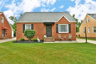 1239 Churchill Road, Lyndhurst, OH 44124
